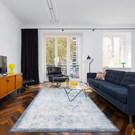 Atmospheric 1 Bedroom By Renters * وارسو
