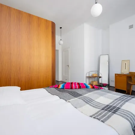 Atmospheric 1 Bedroom By Renters شقة وارسو