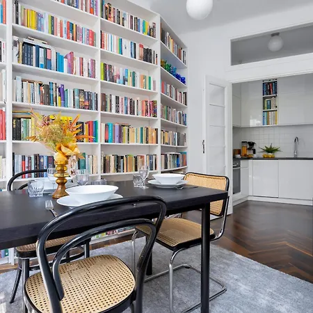 Atmospheric 1 Bedroom By Renters Appartement