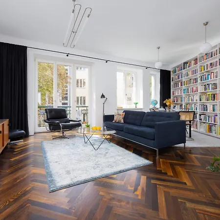 Апартаменты Atmospheric 1 Bedroom By Renters