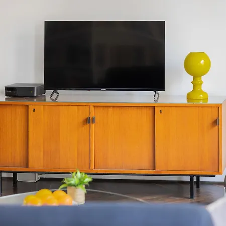 Atmospheric 1 Bedroom By Renters