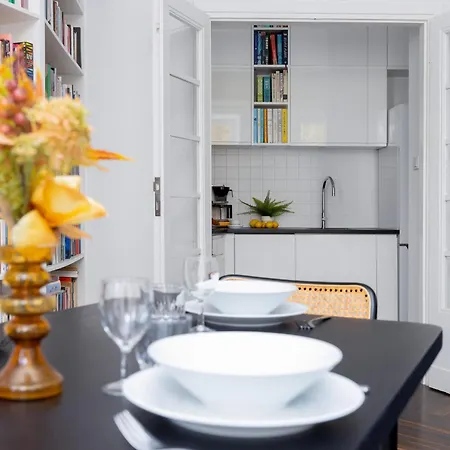 Atmospheric 1 Bedroom By Renters Appartement