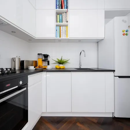 Atmospheric 1 Bedroom By Renters